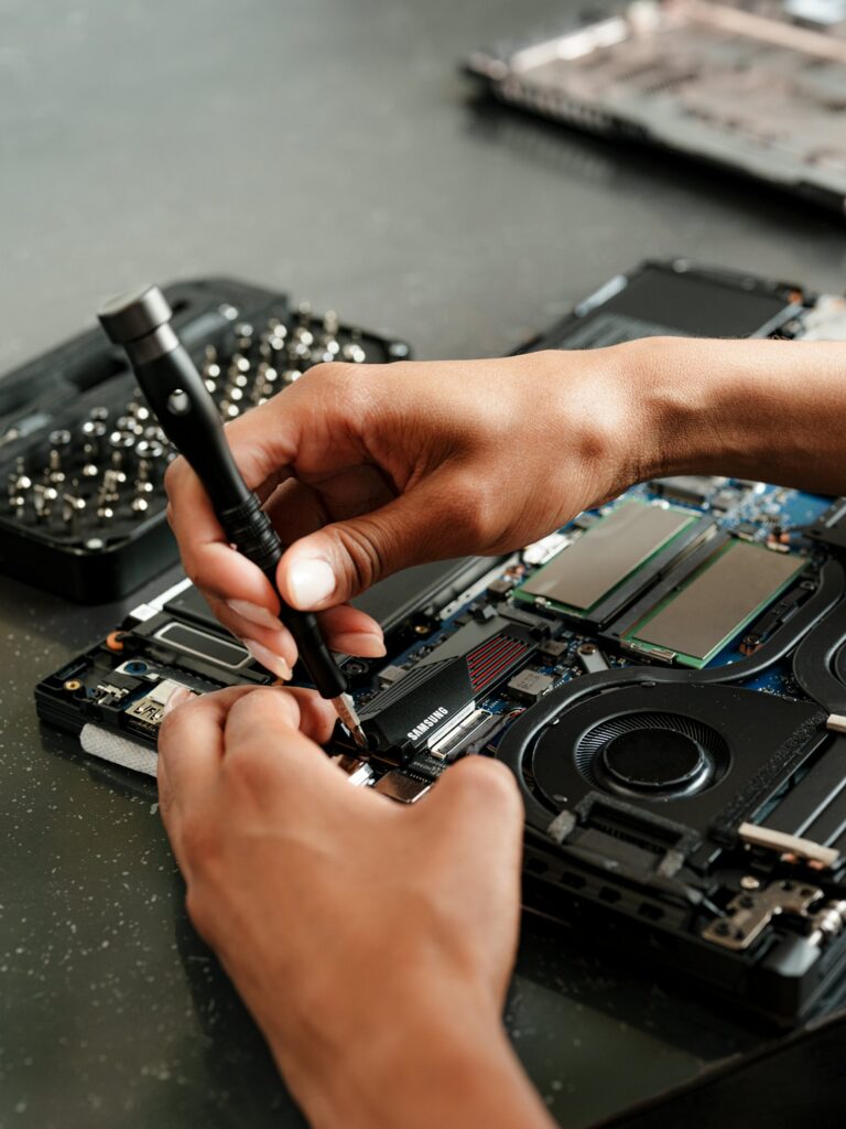 IT troubleshooting laptop repair